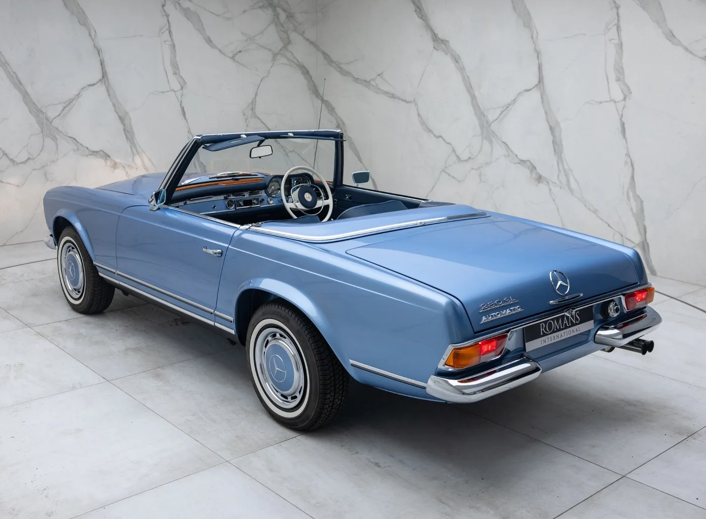 1969 Mercedes-Benz 280 SL Pagoda proposée par un concessionnaire spécialisé à Banstead, Royaume-Uni, photo 15 sur 15