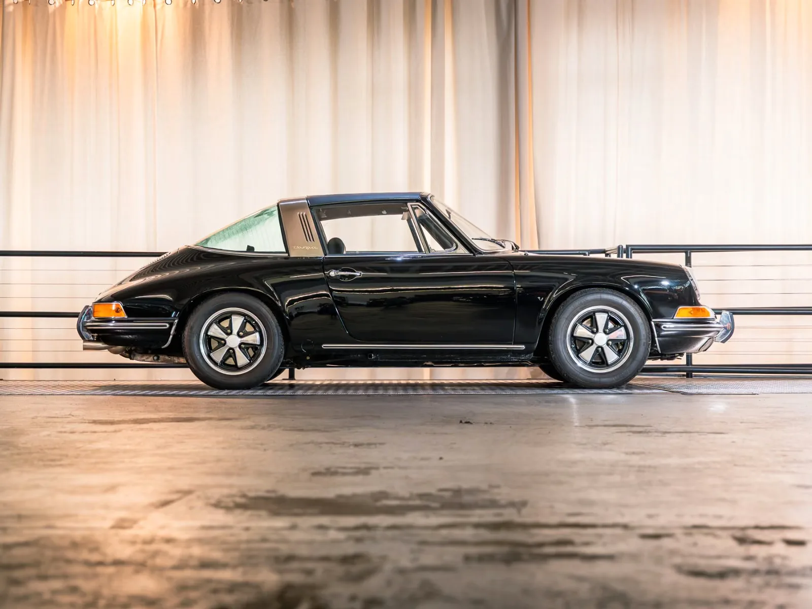 1969 Porsche 911 Targa T 2.0, 2/20