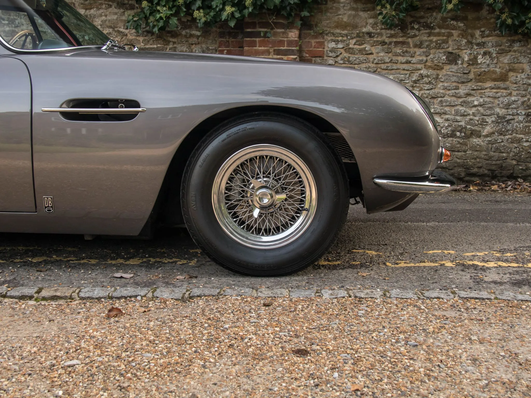 1970 Aston Martin DB6 Mk1, 15/26