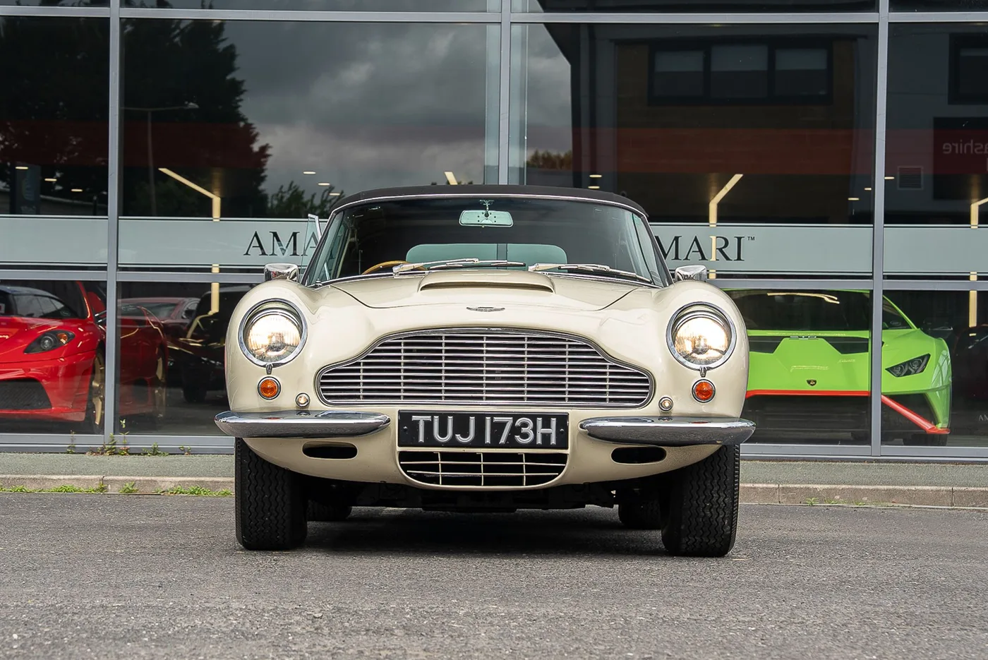 1970 Aston Martin DB6 Mk II, Volante, Vantage angeboten von einem Supersportwagenhändler in Preston, Vereinigtes Königreich, Foto 5 von 25