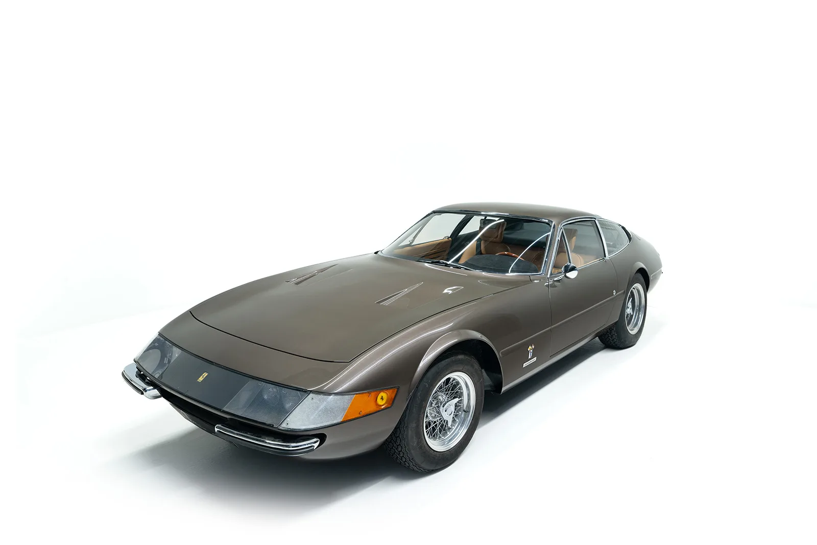 1970 Ferrari 365 GTB/4 Daytona offered by a specialist dealer in Kerpen, Germany, main photo