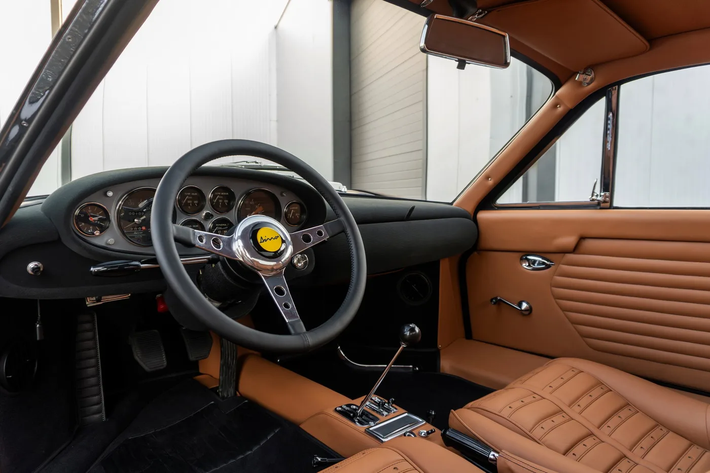 1970 Ferrari Dino 246 GT L-Series angeboten von einem Supersportwagenhändler in Woerden, Niederlande, Foto 3 von 25