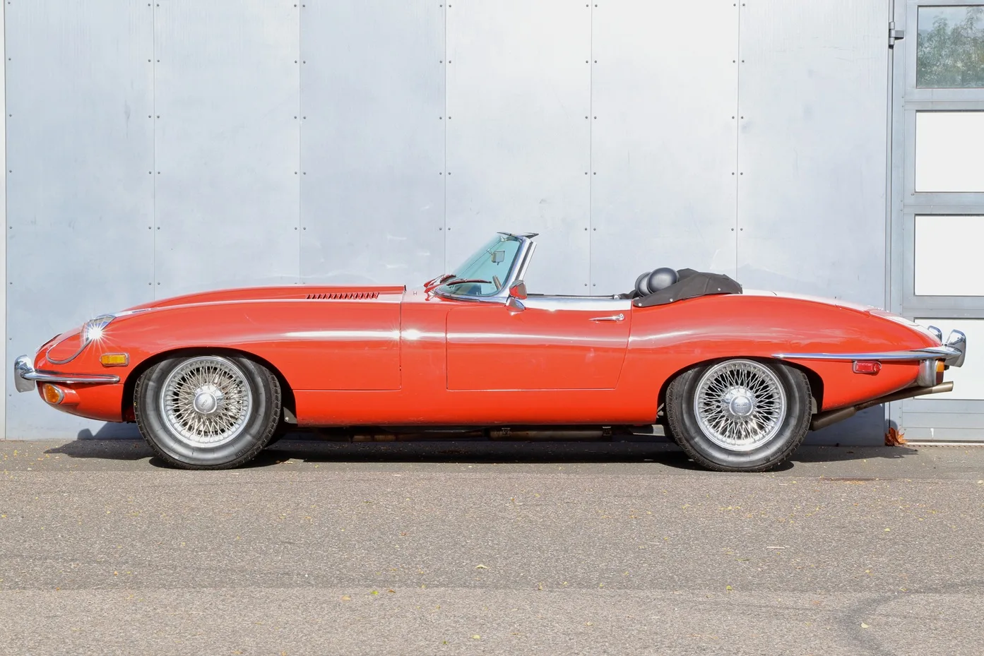 1970 Jaguar E-Type Series 2 4.2 Roadster, 6/30
