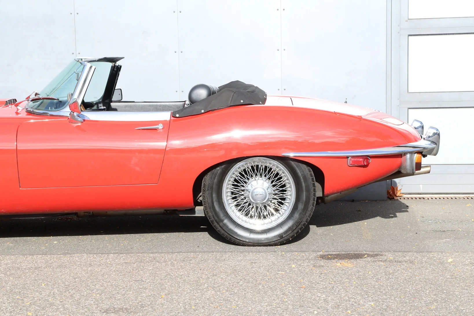 1970 Jaguar E-Type Series 2 4.2 Roadster, 16/30