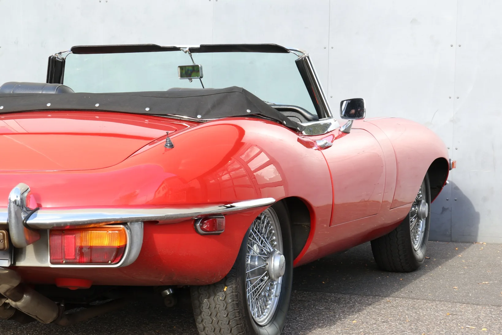 1970 Jaguar E-Type Series 2 4.2 Roadster, 24/30