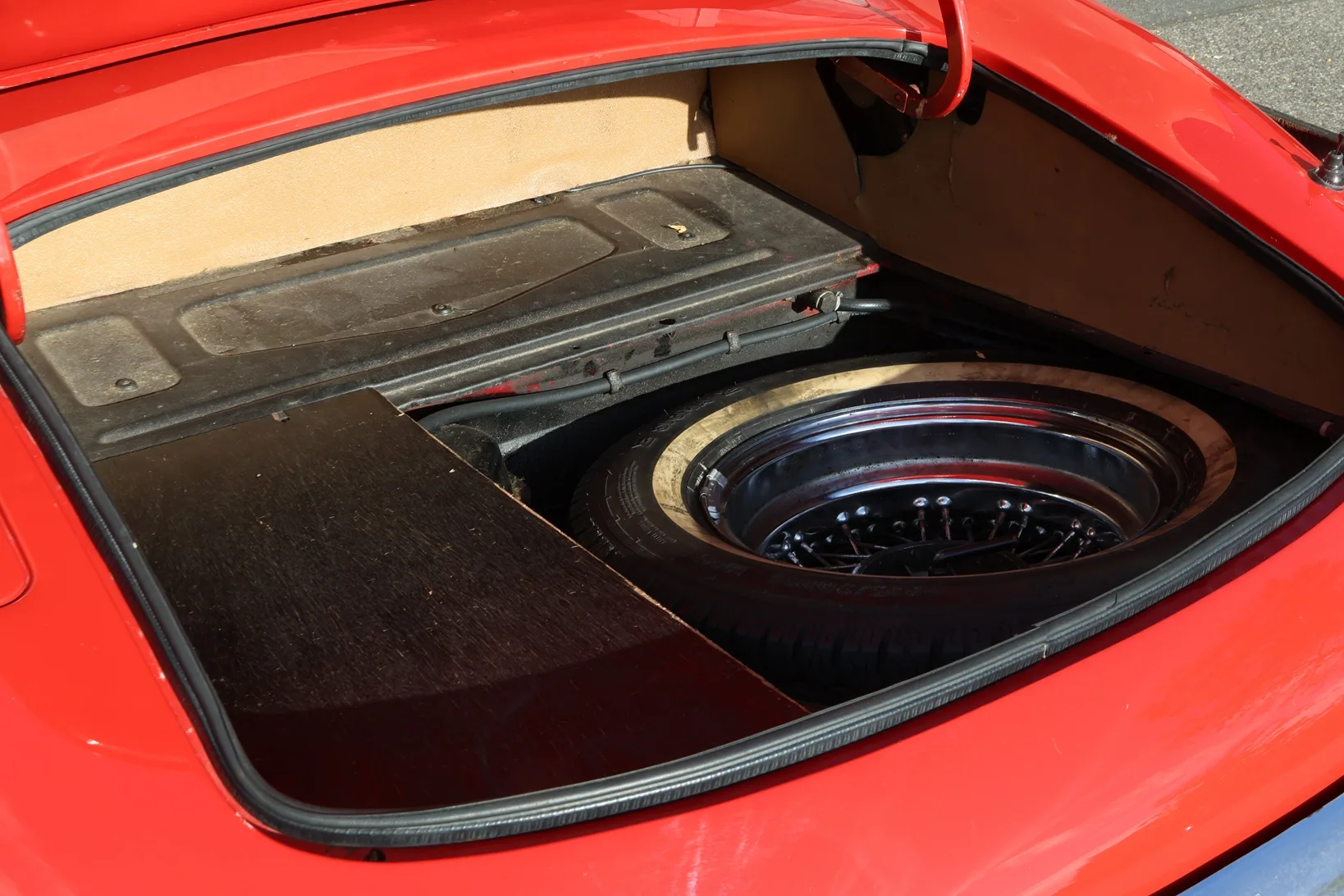 1970 Jaguar E-Type Series 2 4.2 Roadster, 27/30