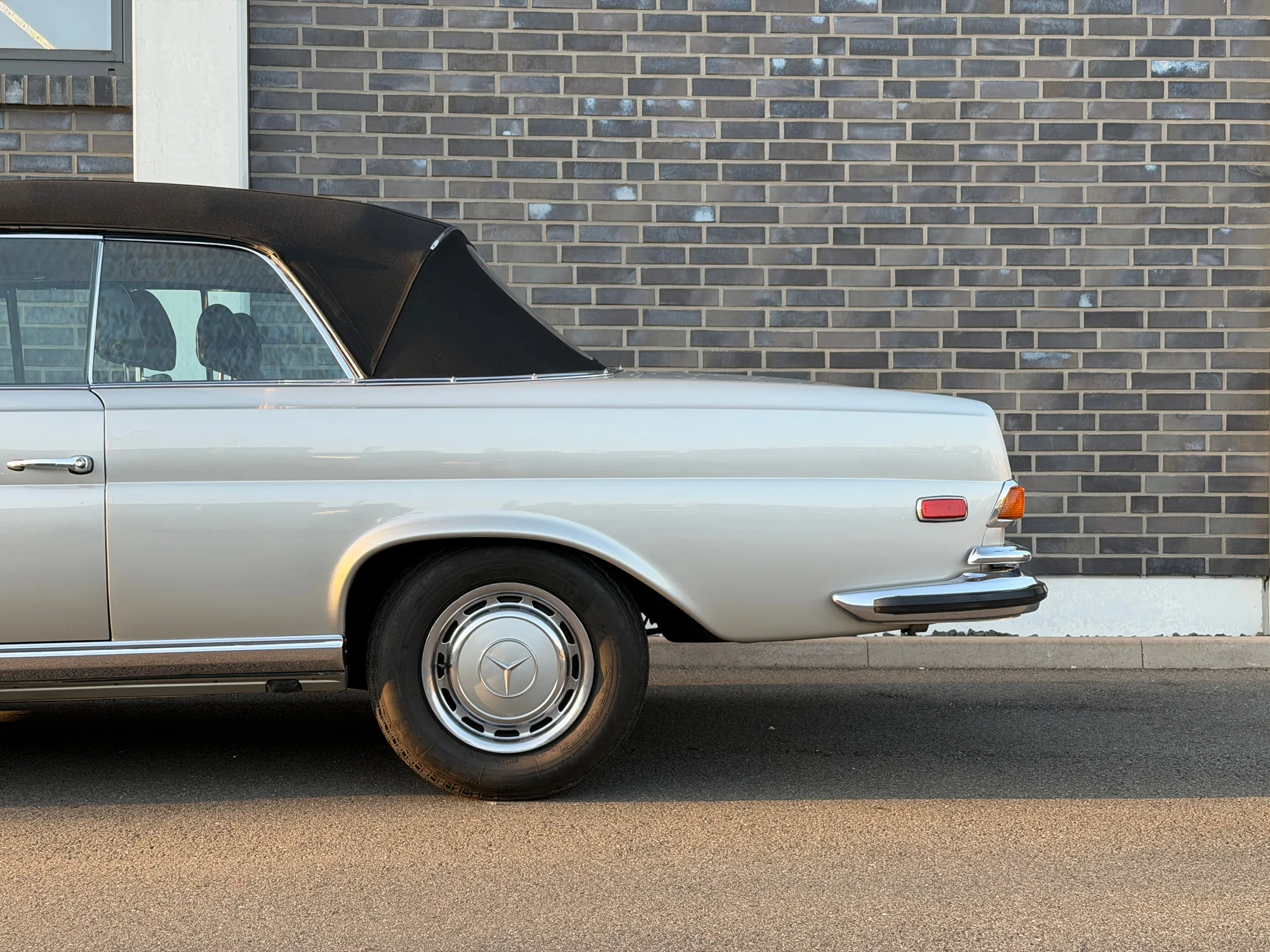 1970 Mercedes-Benz 280 SE 3.5 Cabriolet, 7/30