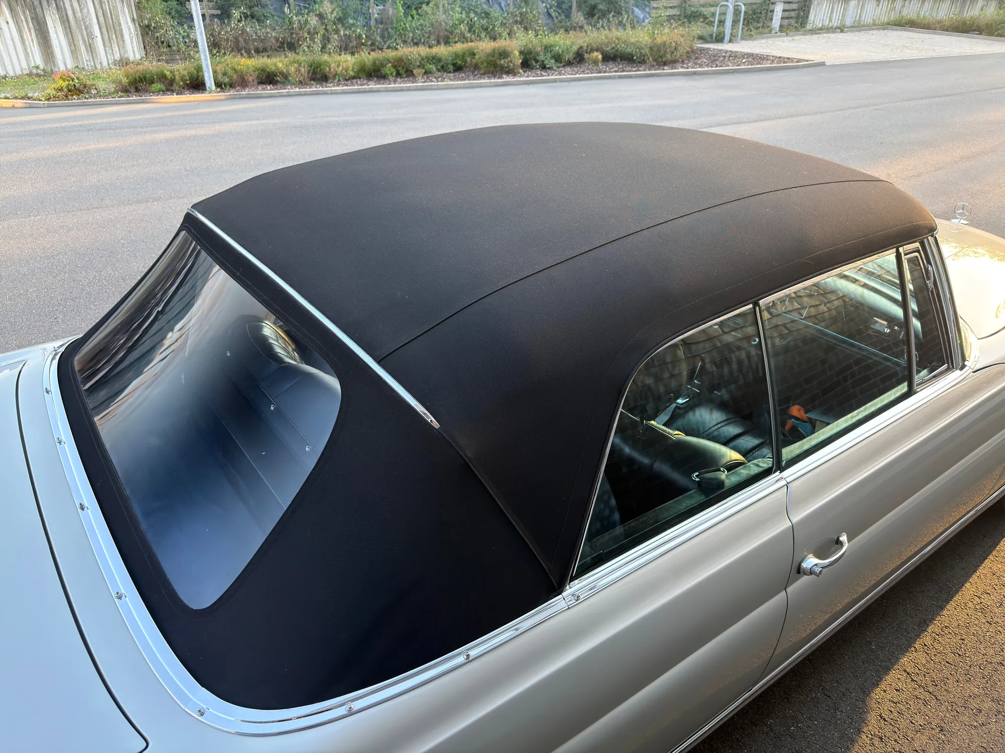 1970 Mercedes-Benz 280 SE 3.5 Cabriolet, 13/30