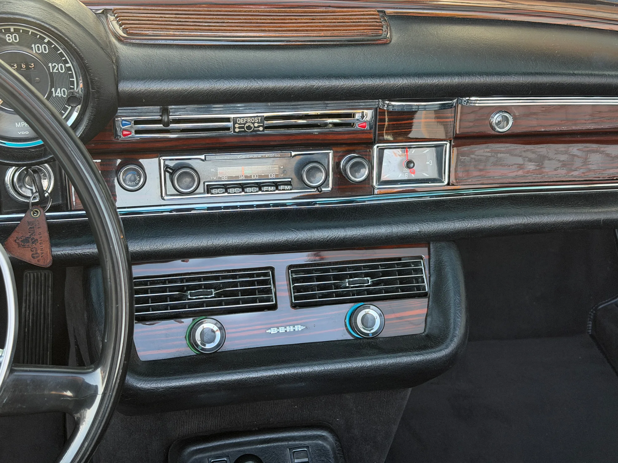 1970 Mercedes-Benz 280 SE 3.5 Cabriolet, 21/30