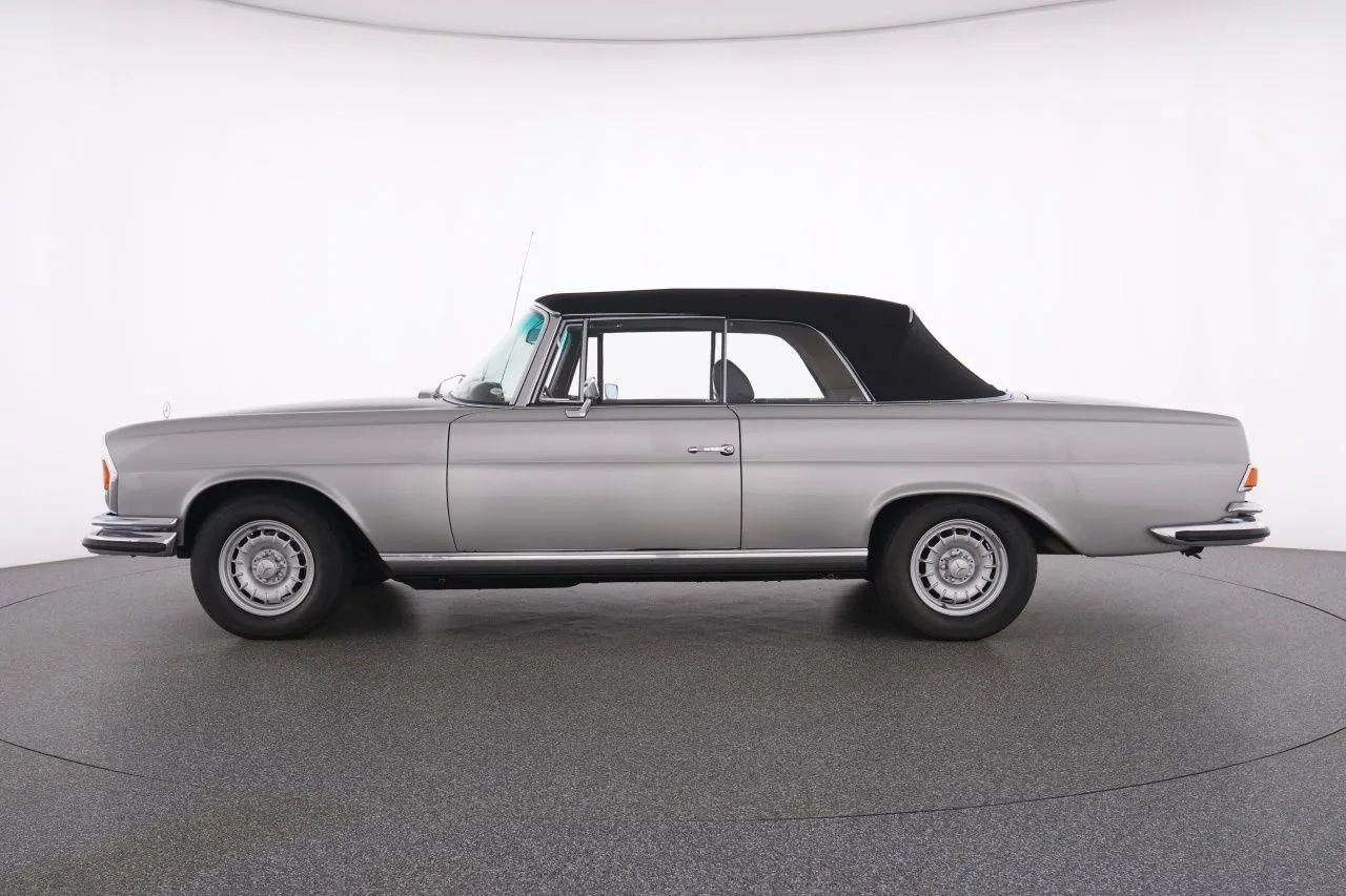 1970 Mercedes-Benz 280 SE 3.5 Cabriolet, 5/30