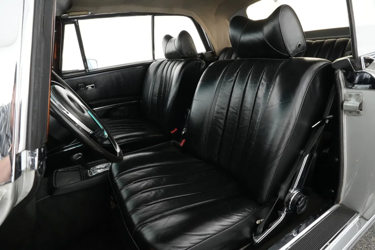 1970 Mercedes-Benz 280 SE 3.5 Cabriolet, 17/30