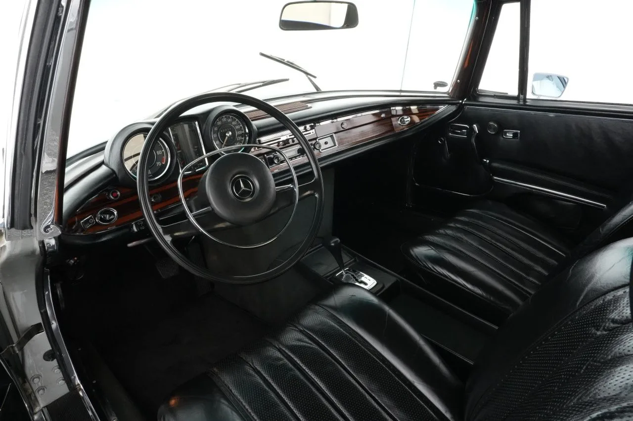 1970 Mercedes-Benz 280 SE 3.5 Cabriolet, 19/30