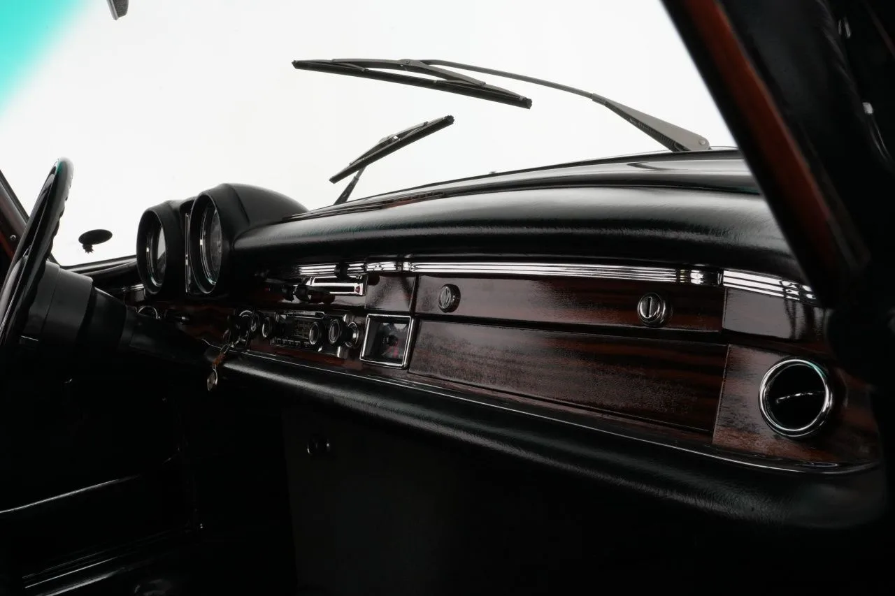 1970 Mercedes-Benz 280 SE 3.5 Cabriolet, 27/30