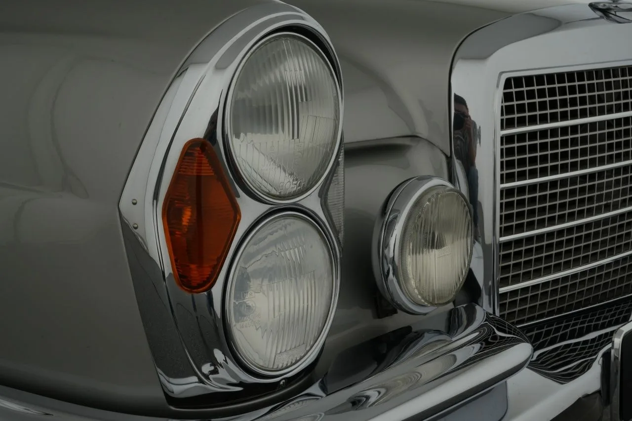 1970 Mercedes-Benz 280 SE 3.5 Cabriolet, 29/30