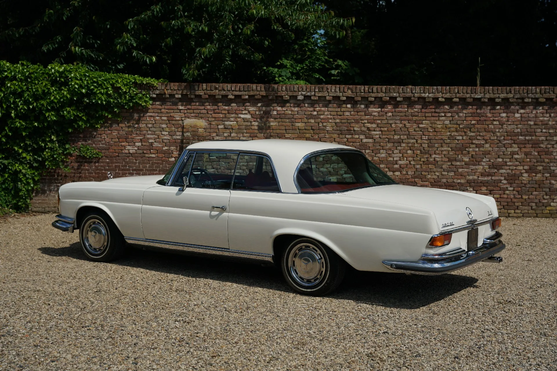 1970 Mercedes-Benz 280 SE 3.5 Coupé, 2/30