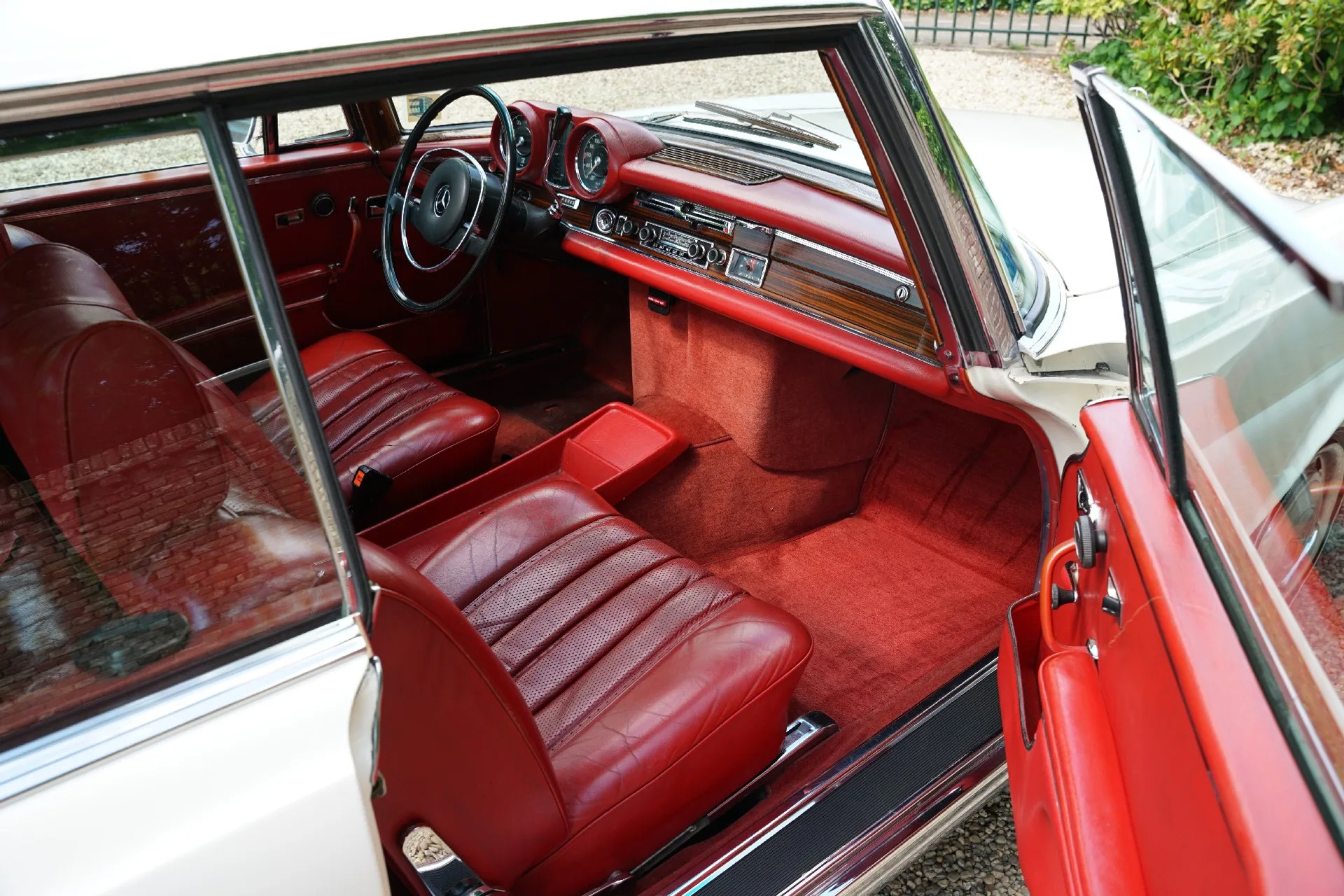 1970 Mercedes-Benz 280 SE 3.5 Coupé, 6/30