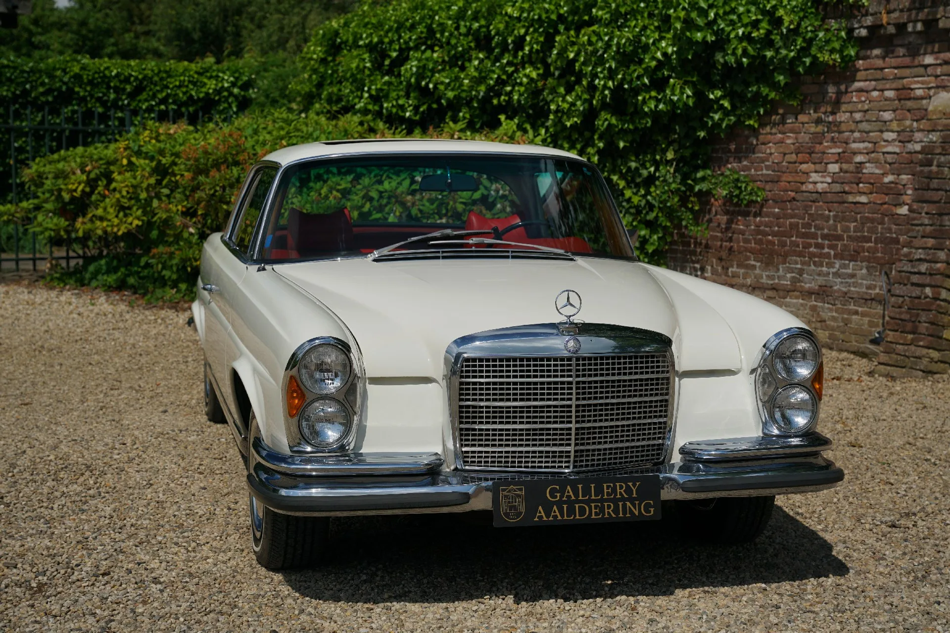 1970 Mercedes-Benz 280 SE 3.5 Coupé, 28/30