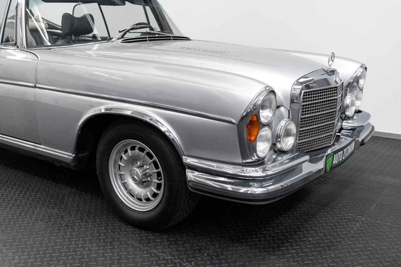 1970 Mercedes-Benz 280 SE Cabriolet angeboten von einem Fachhändler in Nuremberg, Deutschland, Foto 7 von 15