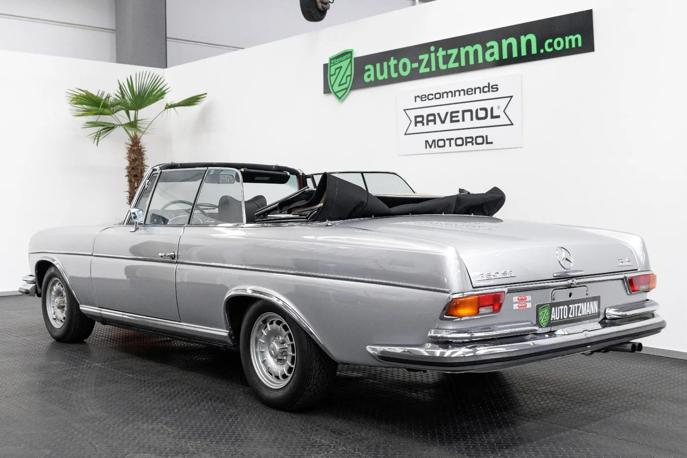 1970 Mercedes-Benz 280 SE Cabriolet angeboten von einem Fachhändler in Nuremberg, Deutschland, Foto 9 von 15