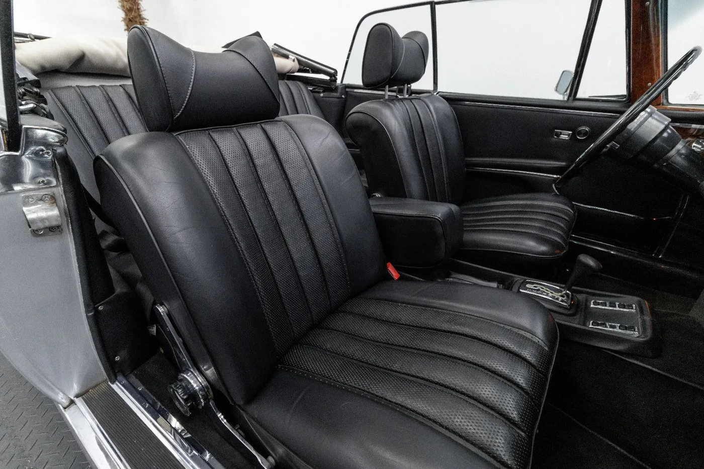 1970 Mercedes-Benz 280 SE Cabriolet angeboten von einem Fachhändler in Nuremberg, Deutschland, Foto 15 von 15
