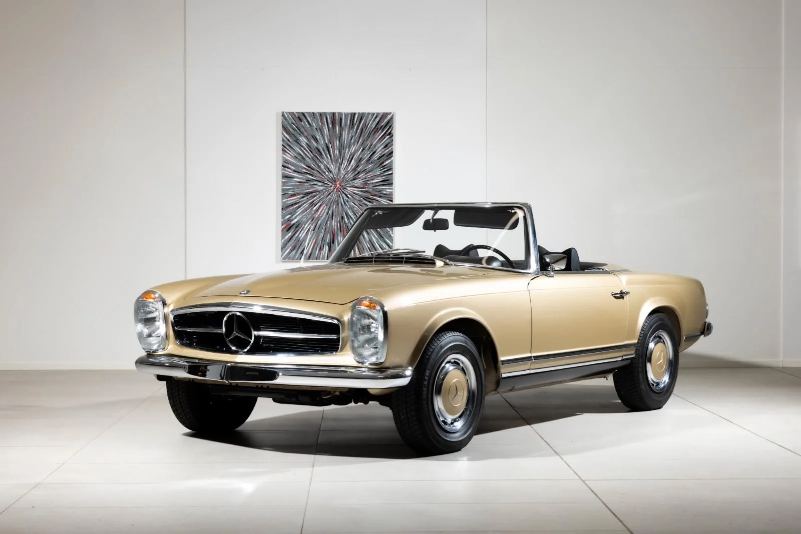 1970 Mercedes-Benz 280 SL offered by a specialist dealer in Uppsala, Sweden, main photo