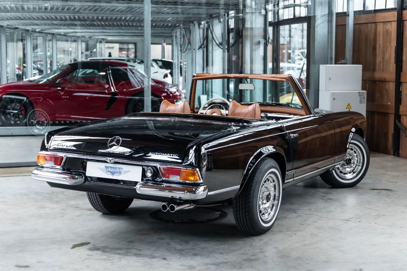 1970 Mercedes-Benz 280 SL Pagoda angeboten von einem Fachhändler in Neuss, Deutschland, Foto 4 von 10