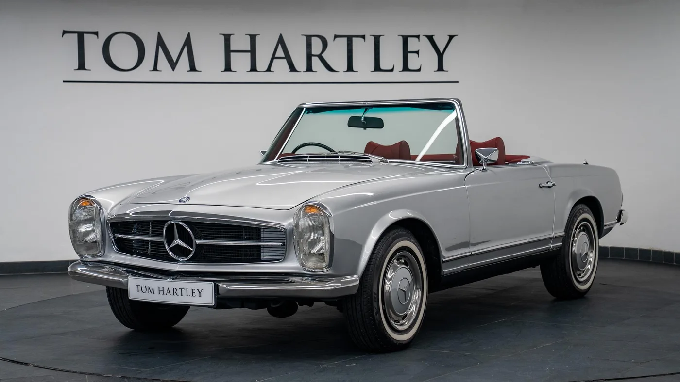 1970 Mercedes-Benz 280 SL Pagoda proposée par un concessionnaire spécialisé à Swadlincote, Royaume-Uni, photo 9 sur 15