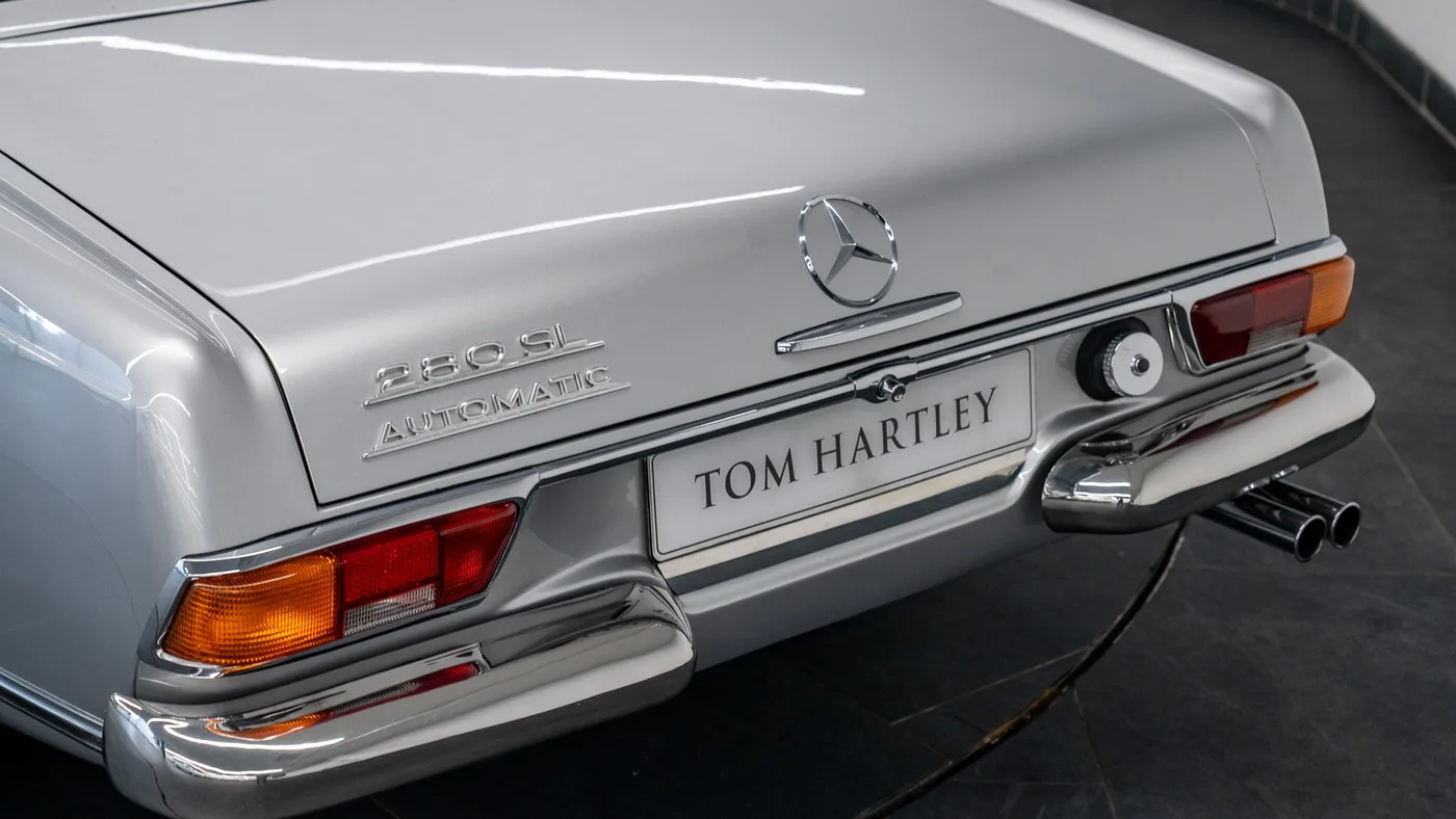 1970 Mercedes-Benz 280 SL Pagoda proposée par un concessionnaire spécialisé à Swadlincote, Royaume-Uni, photo 10 sur 15