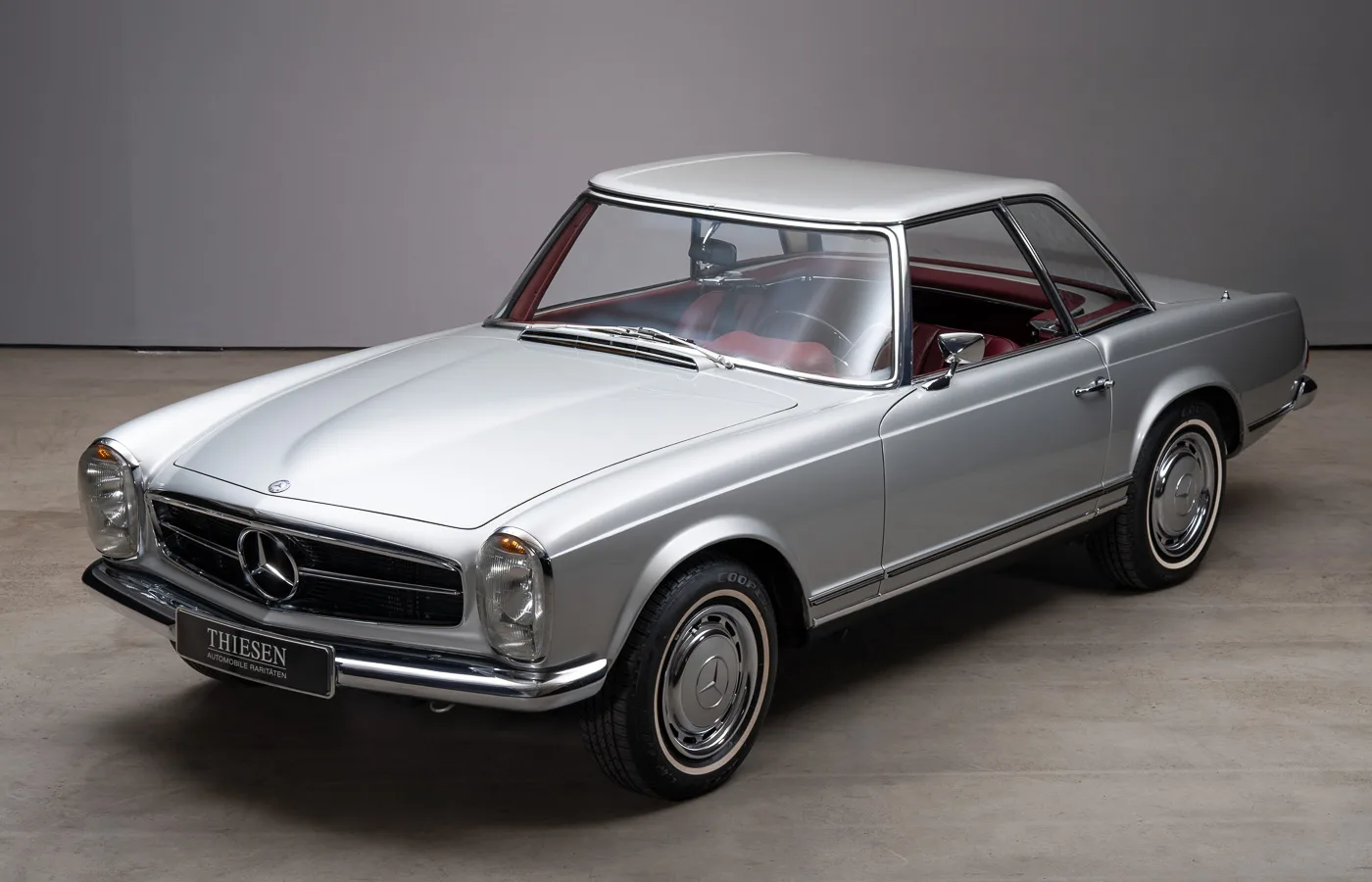 1970 Mercedes-Benz 280 SL angeboten von einem Fachhändler in Hamburg, Deutschland, Hauptfoto