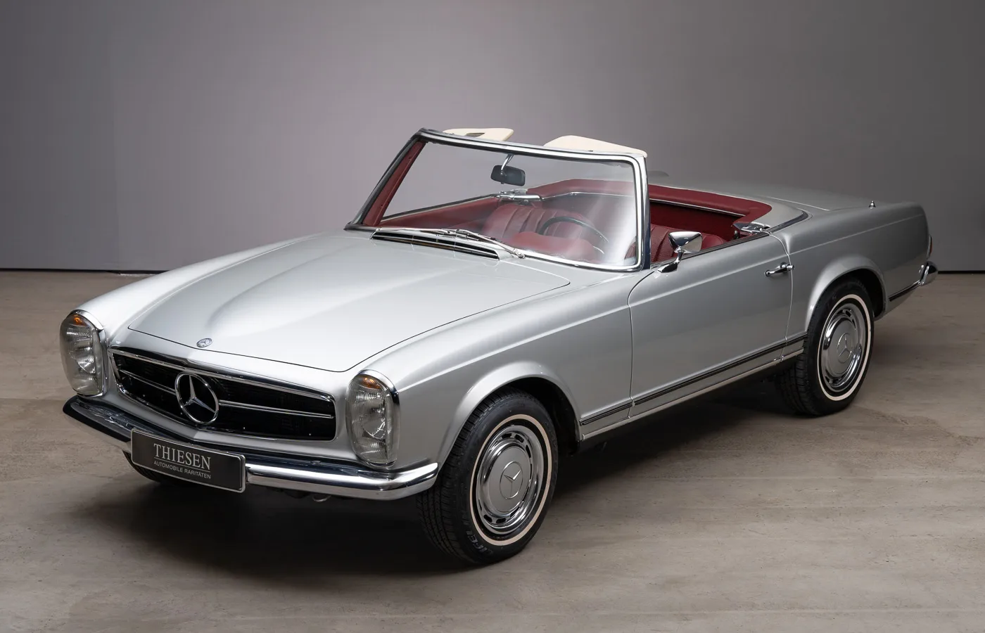 1970 Mercedes-Benz 280 SL, 4/30