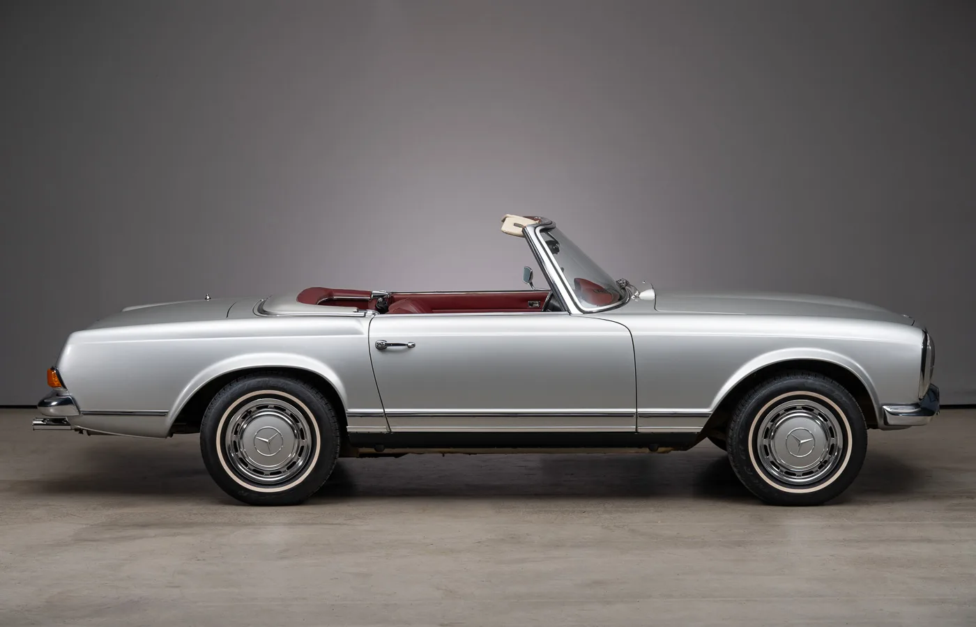 1970 Mercedes-Benz 280 SL, 8/30