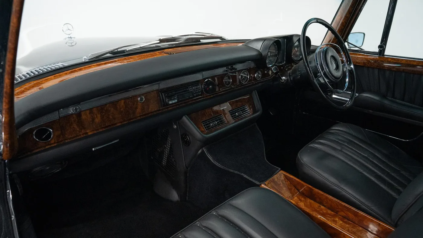 1970 Mercedes-Benz 600 proposée par un concessionnaire spécialisé à Swadlincote, Royaume-Uni, photo 6 sur 15