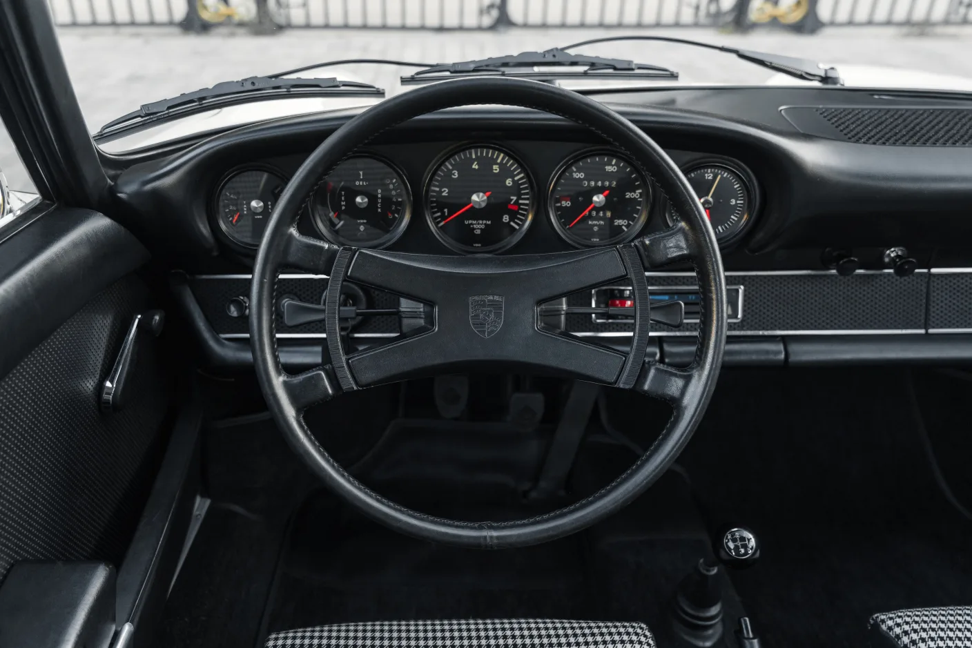 1970 Porsche 911 S 2.2 Coupé, 16/30