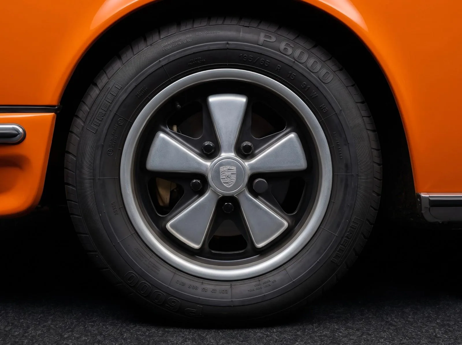 1970 Porsche 911 S 2.2 Targa, 6/15