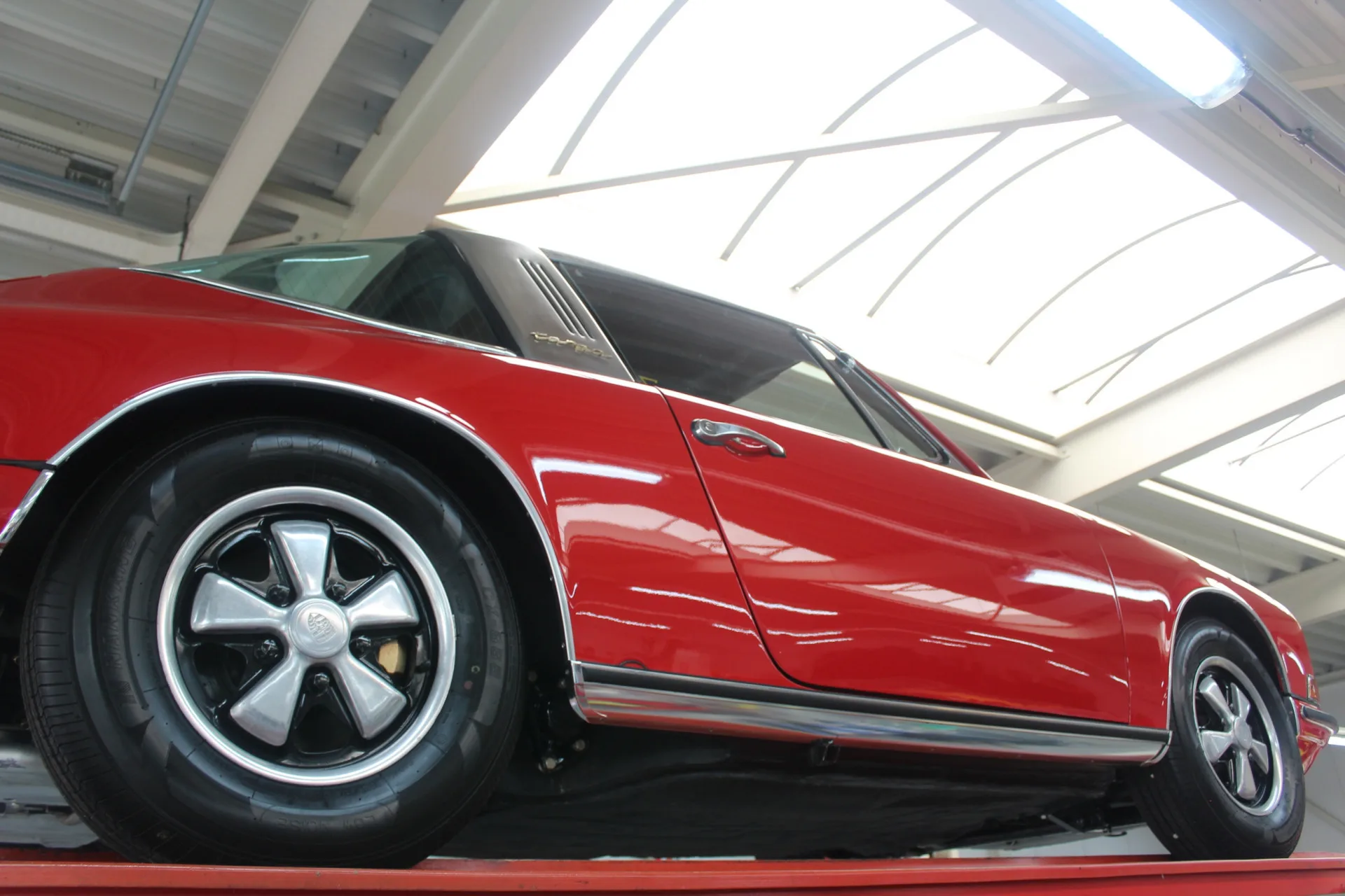 1970 Porsche 911 Targa T 2.2, 7/30