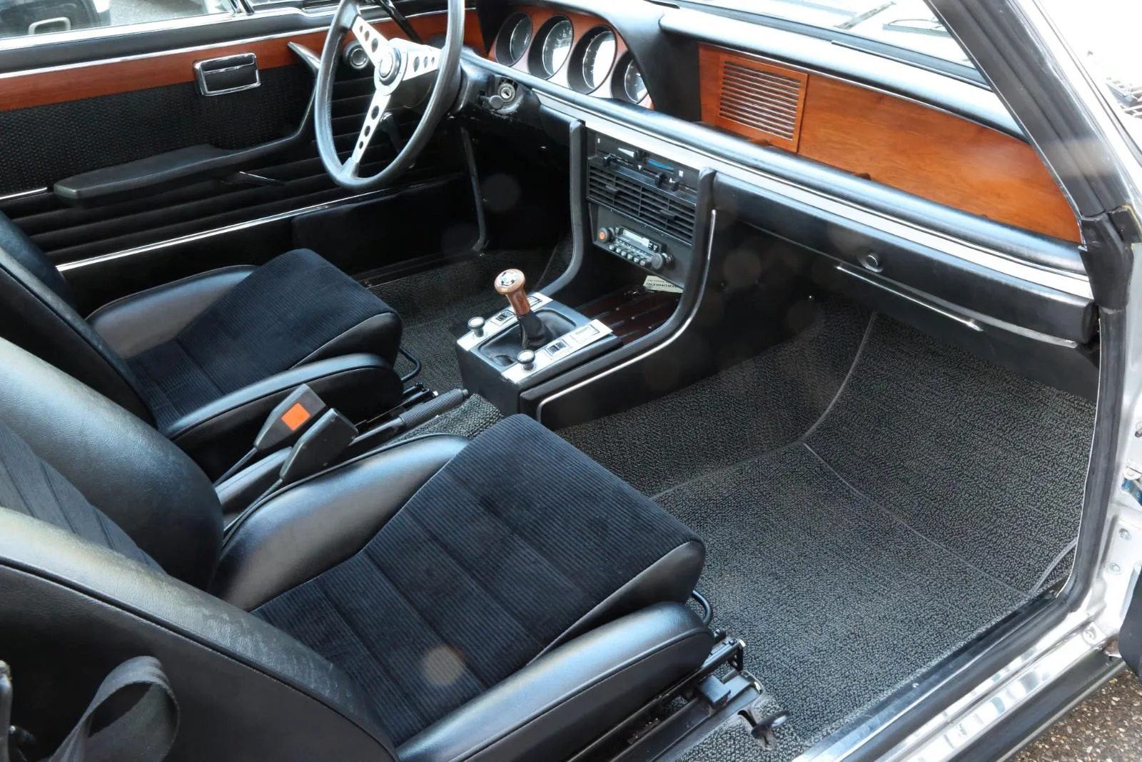 1971 BMW 3.0 CSi, 18/24
