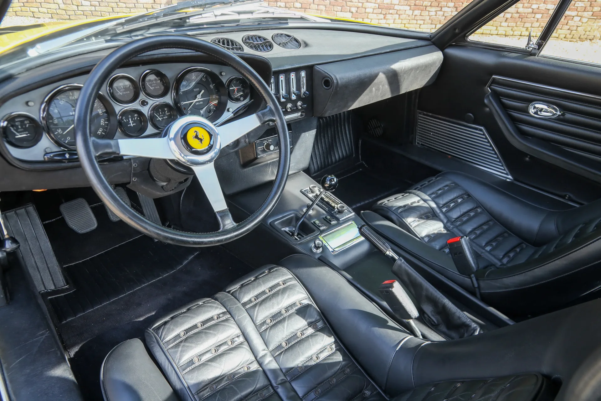 1971 Ferrari 365 GTB/4 Daytona, 3/30