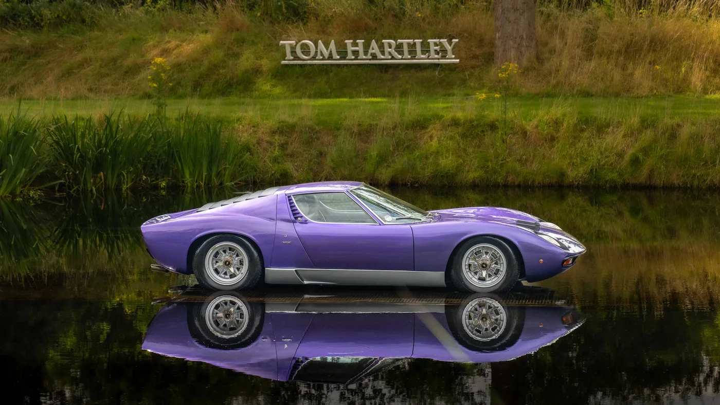 1971 Lamborghini Miura S SV specification offered by a specialist dealer in Swadlincote, United Kingdom, photo 4 of 15
