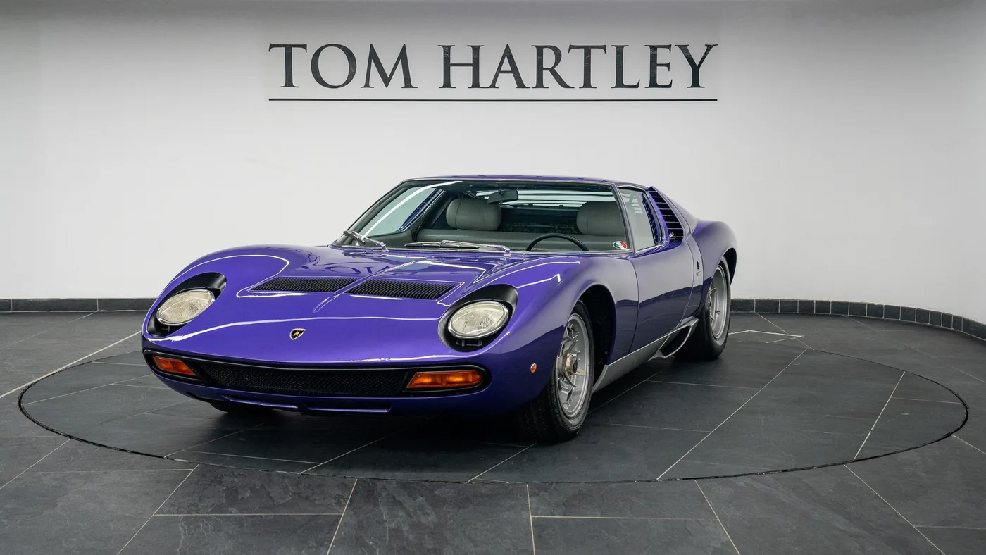1971 Lamborghini Miura S SV specification offered by a specialist dealer in Swadlincote, United Kingdom, photo 10 of 15