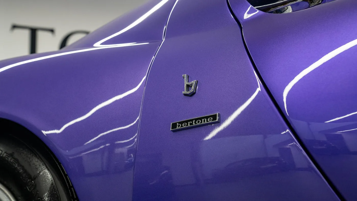 1971 Lamborghini Miura S SV specification offered by a specialist dealer in Swadlincote, United Kingdom, photo 15 of 15
