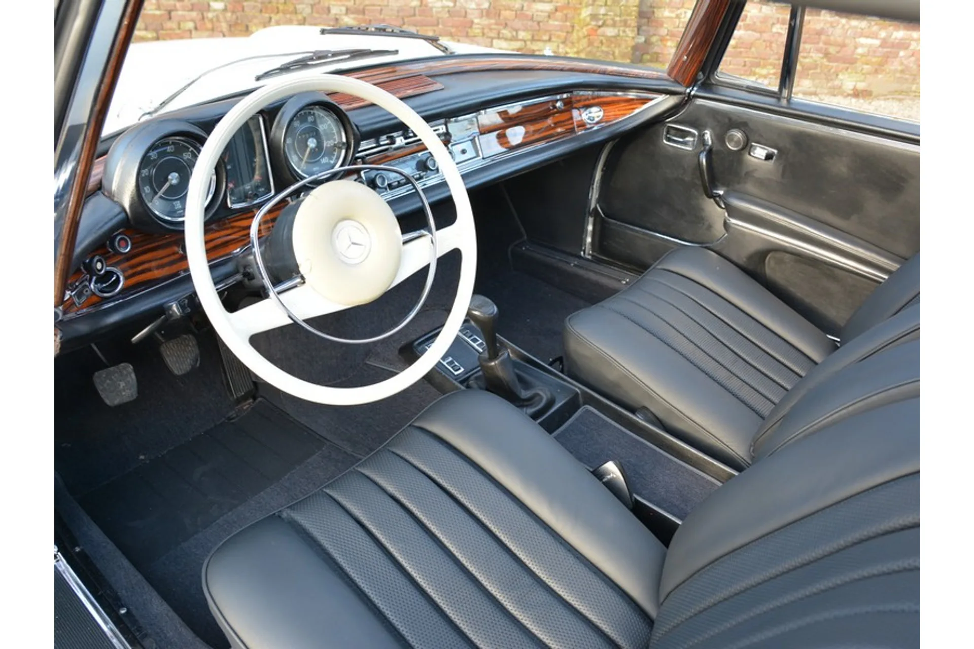 1971 Mercedes-Benz 280 SE 3.5 Coupé, 25/30