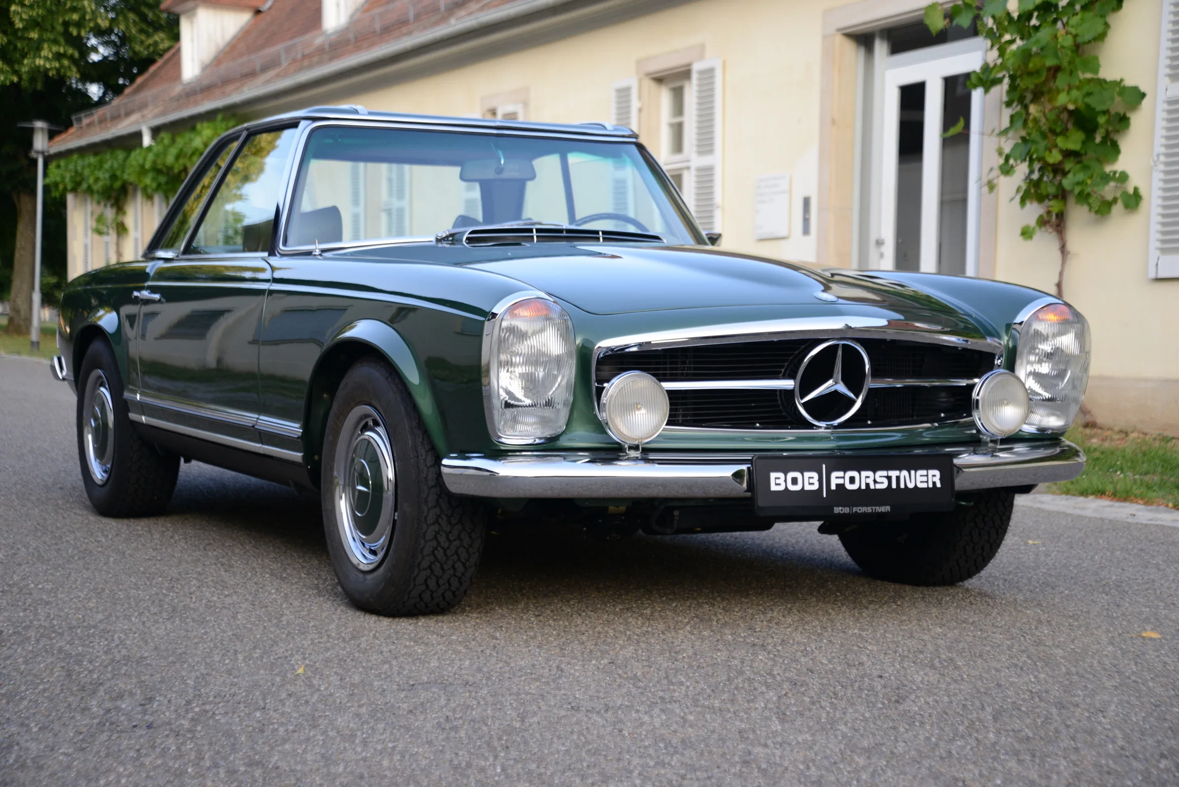 1971 Mercedes-Benz 280 SL, 2/12