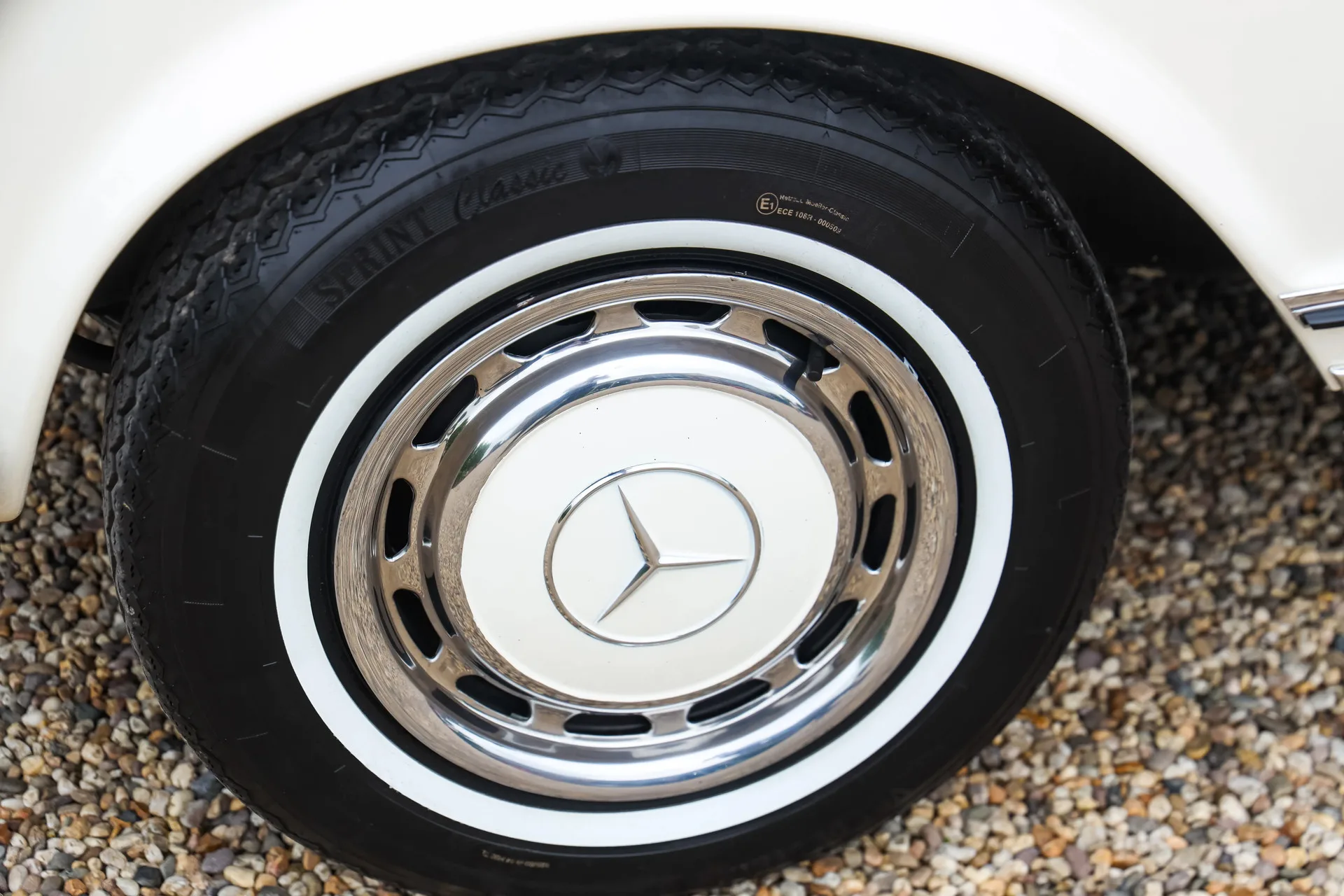 1971 Mercedes-Benz 280 SL, 23/30