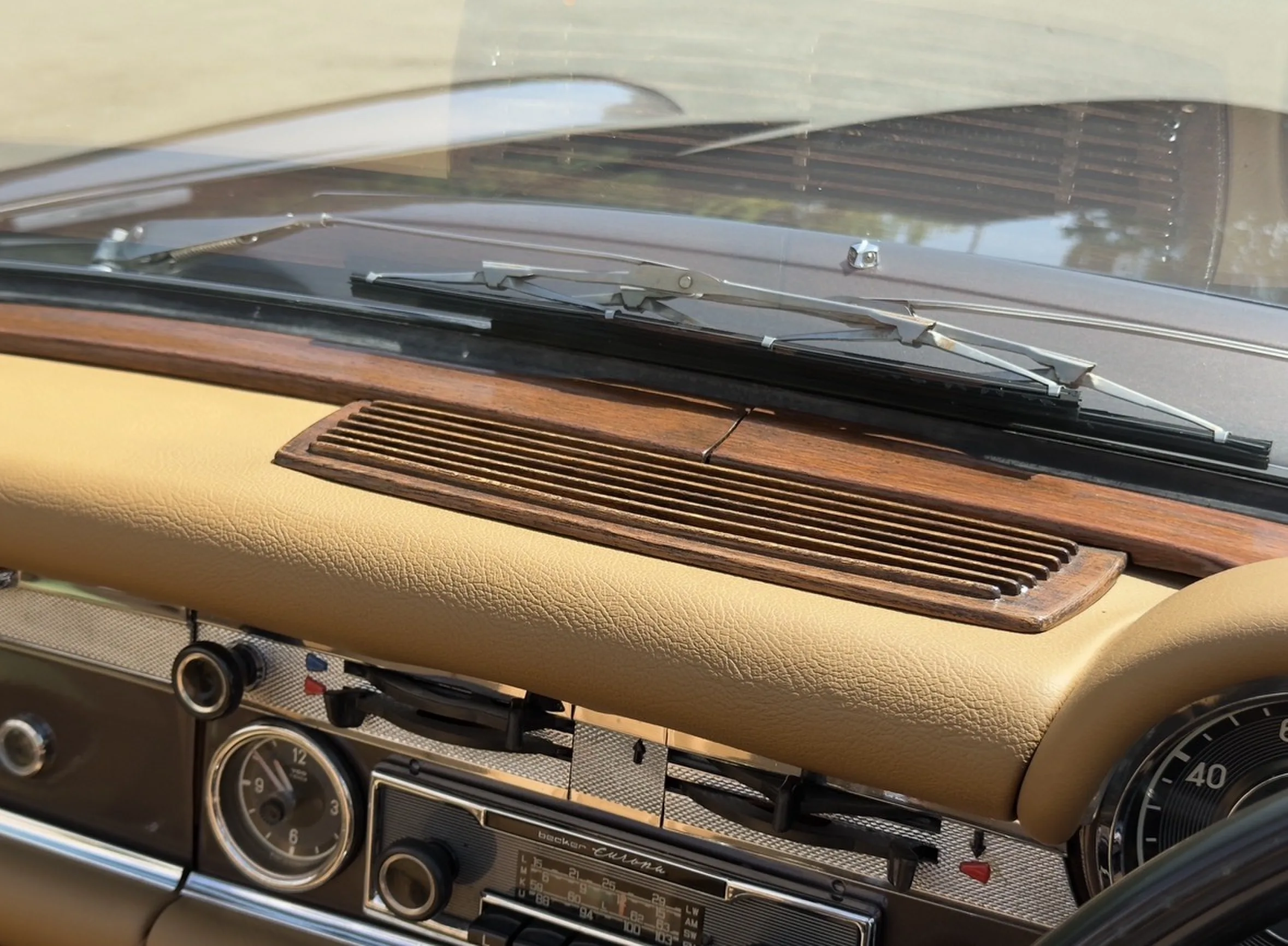 1971 Mercedes-Benz 280 SL, 29/30