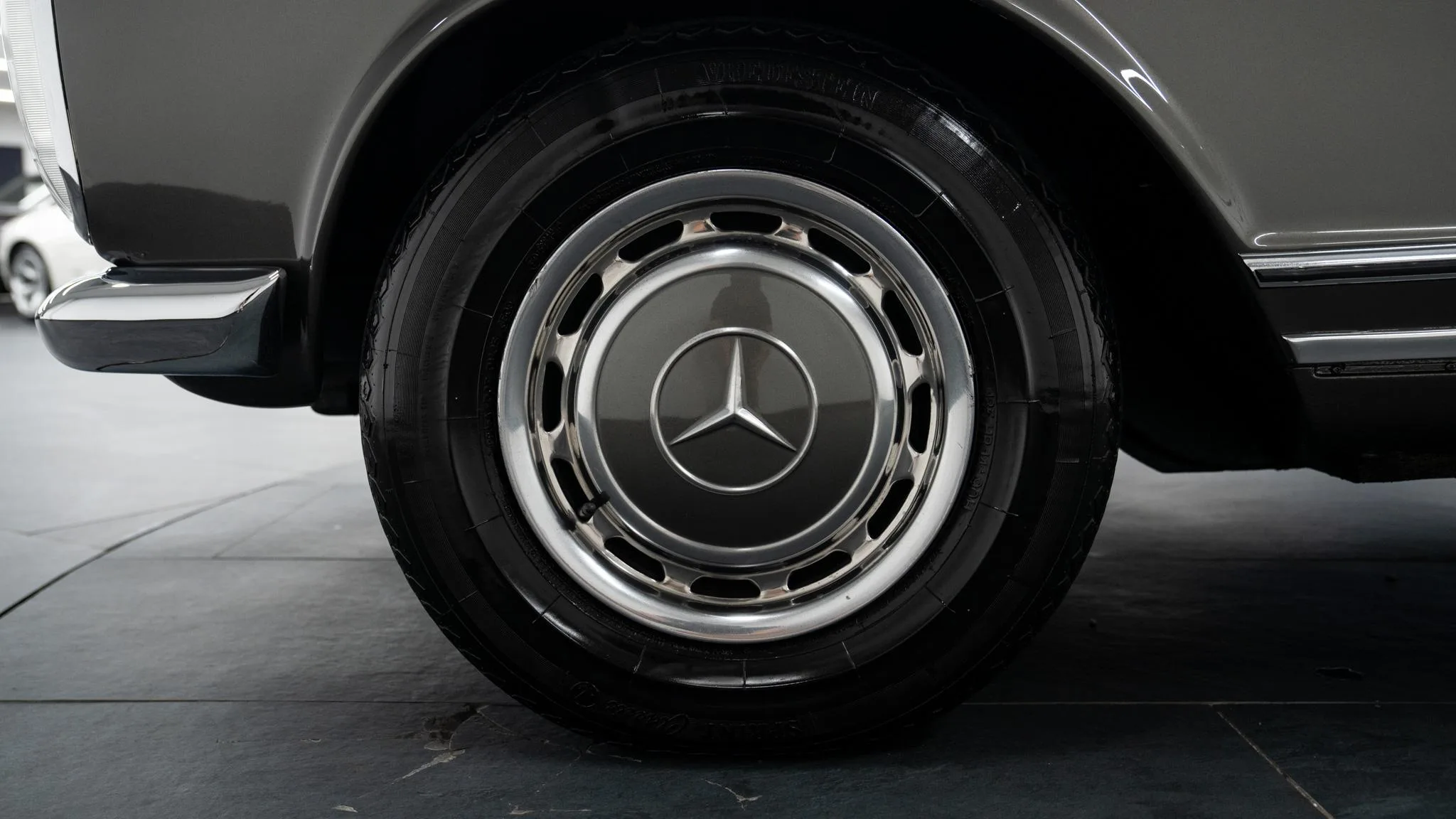 1971 Mercedes-Benz 280 SL Pagode Automatic, 17/23