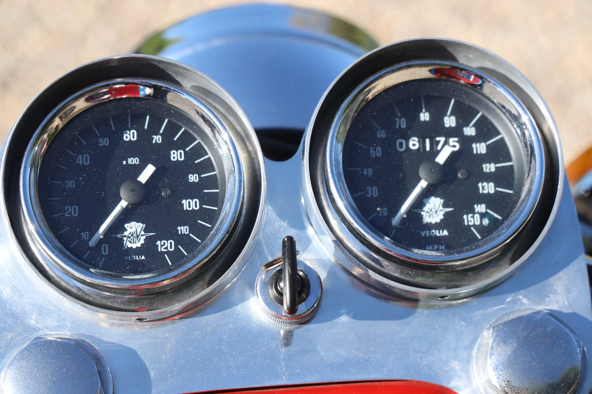 1971 MV Agusta 750 S, 4/30