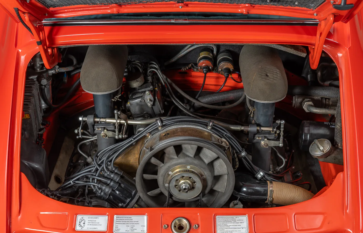 1971 Porsche 911 S 2.2 ST, 25/26