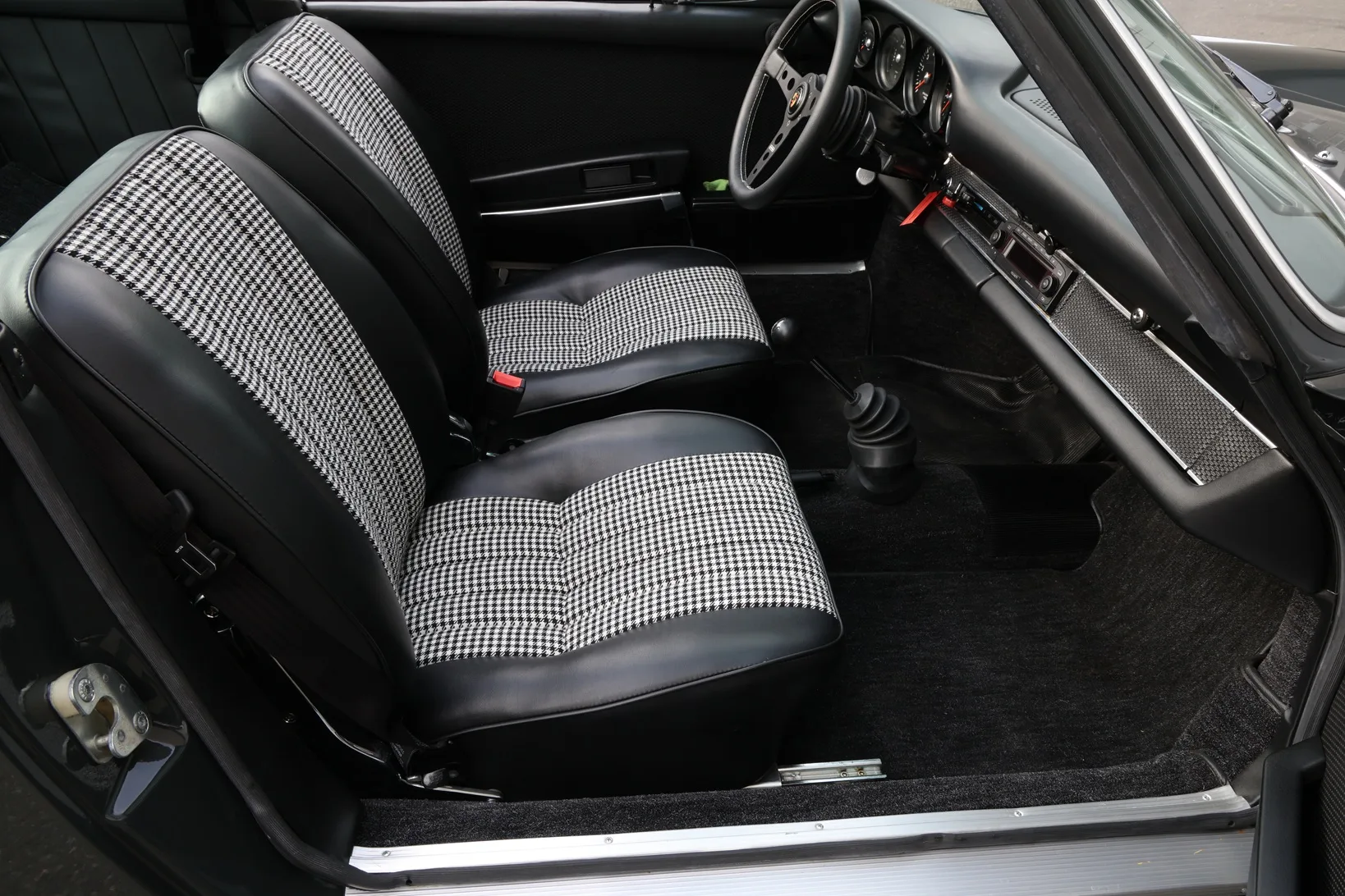 1971 Porsche 911 S Targa, 28/30