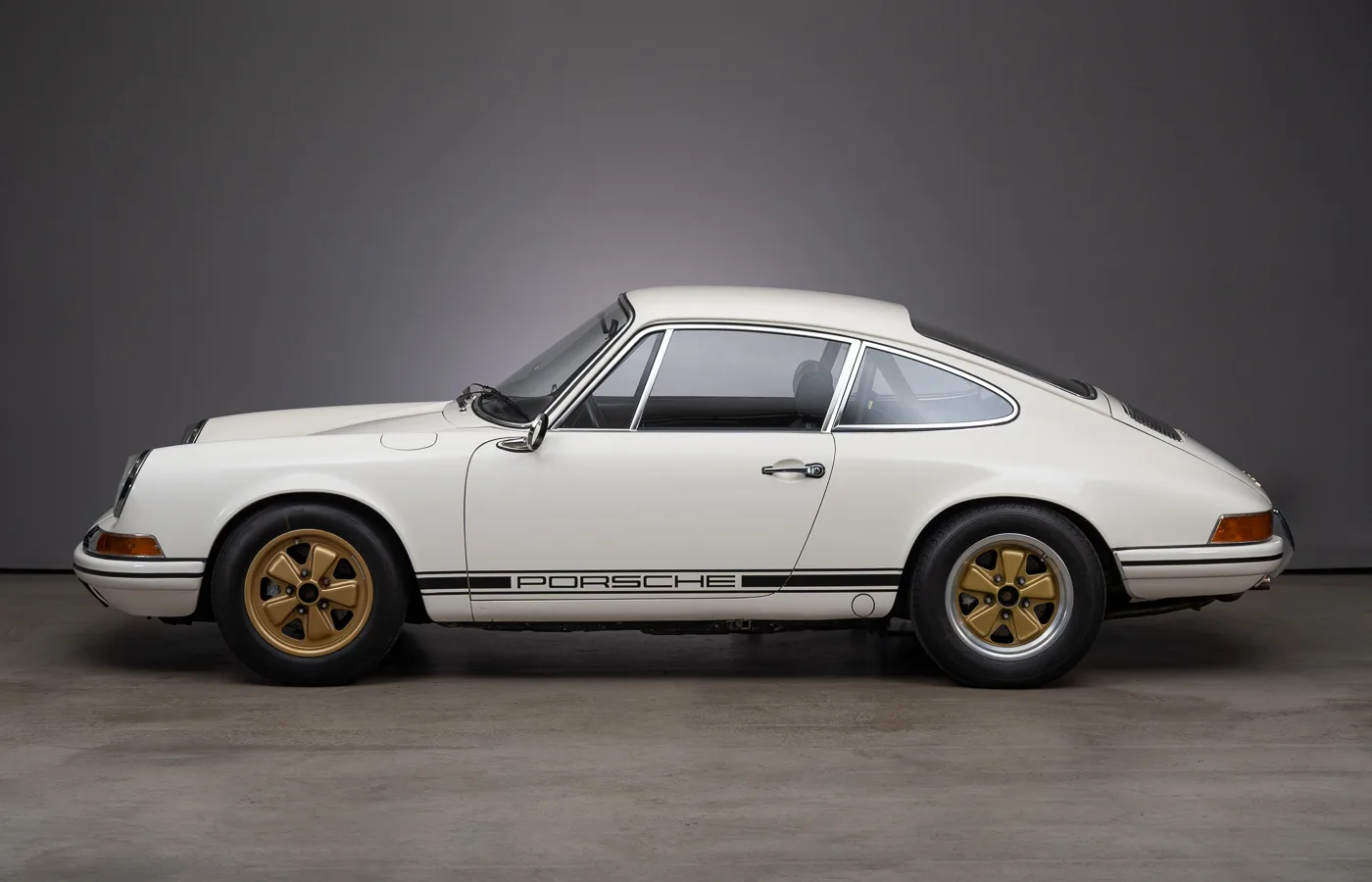 1971 Porsche 911 T 2.2 Outlaw 3.4, 3/26