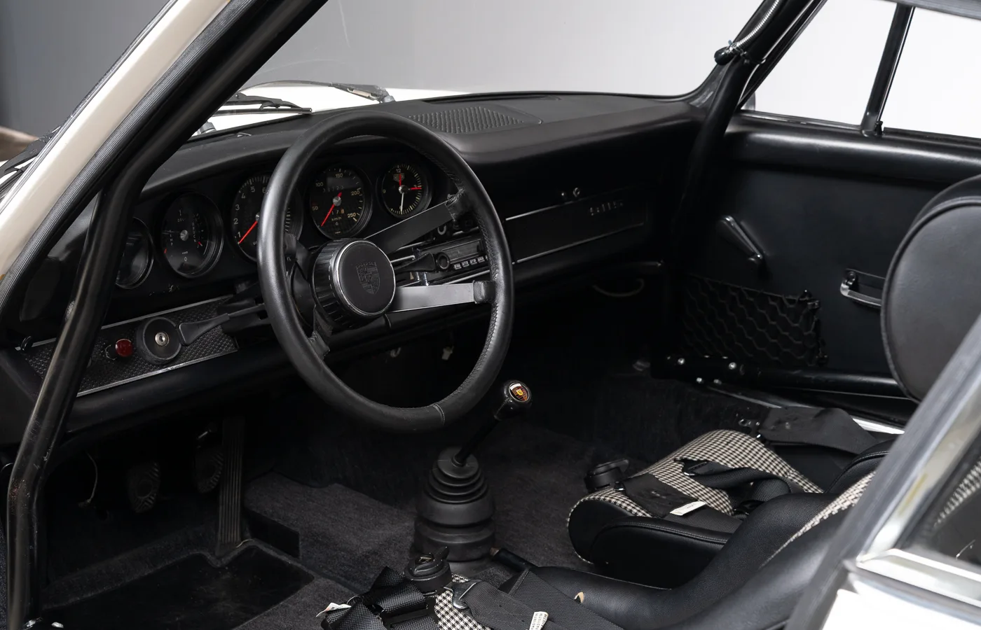 1971 Porsche 911 T 2.2 Outlaw 3.4, 13/26